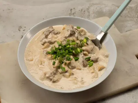 Бефстроганов из говядины с грибами