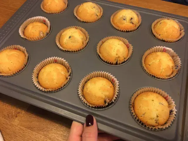 Апельсиновые маффины с изюмом
