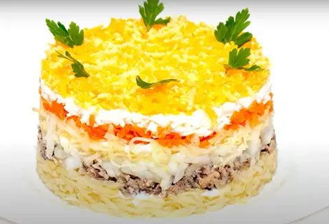 Салат Мимоза классический слоями
