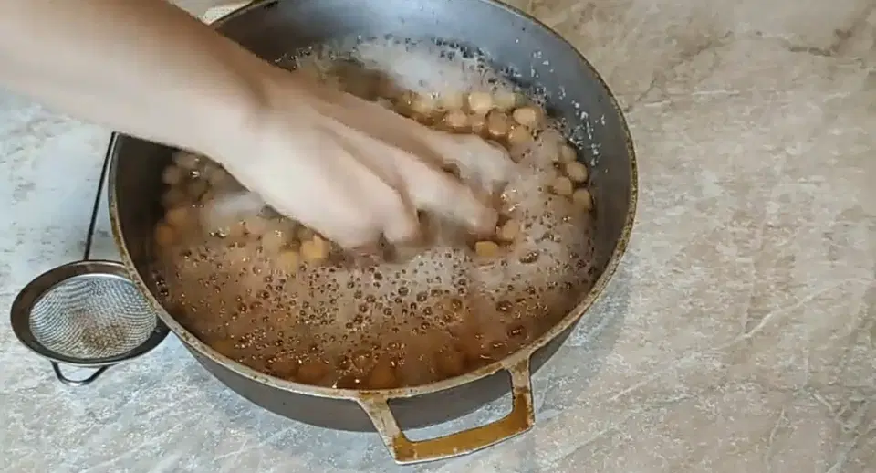 Хумус с вялеными помидорами — шаг 3