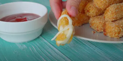 Сырные палочки с приправами