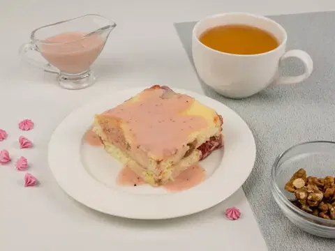 Творожная запеканка с клубникой