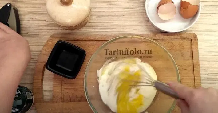 Запеканка из кабачков с фаршем и сметаной — шаг 4