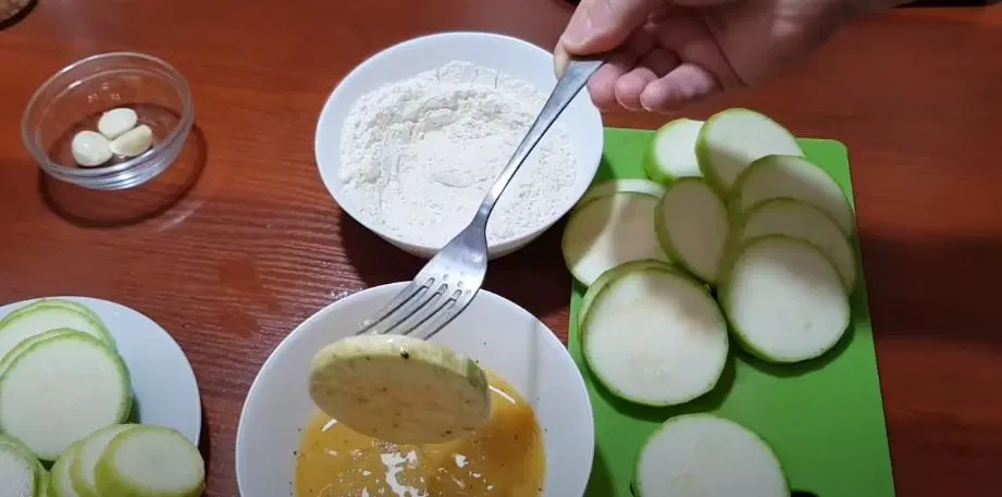 Кабачки с чесноком и укропом — шаг 5