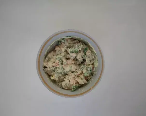 Ароматный риет с красной рыбой и зеленью — шаг 3
