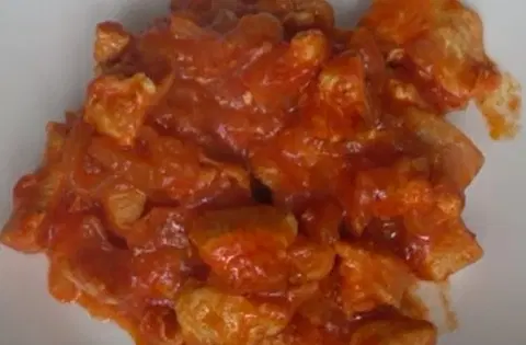 Нежная курица в томатном соусе