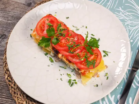Запеканка с фаршем и помидорами