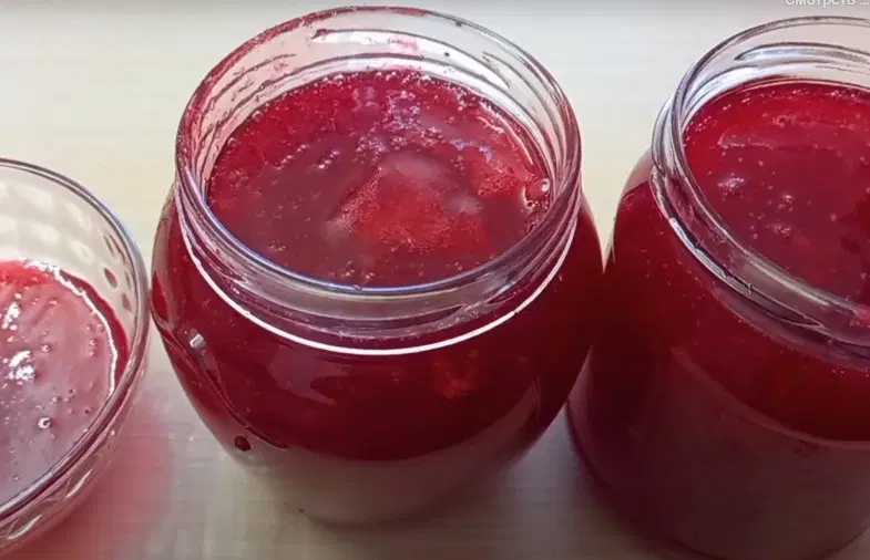Конфитюр из красной смородины — шаг 5