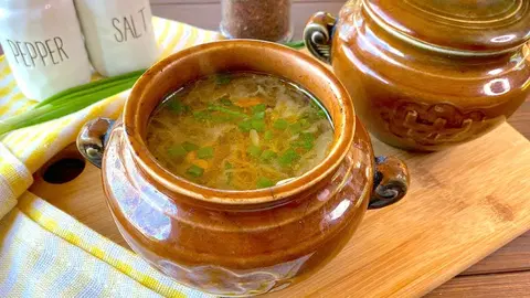 Щи из кислой капусты со свиным сердцем