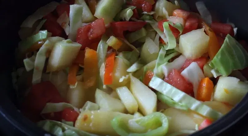 Простой рецепт кабачковой икры с помидорами в мультиварке — шаг 6