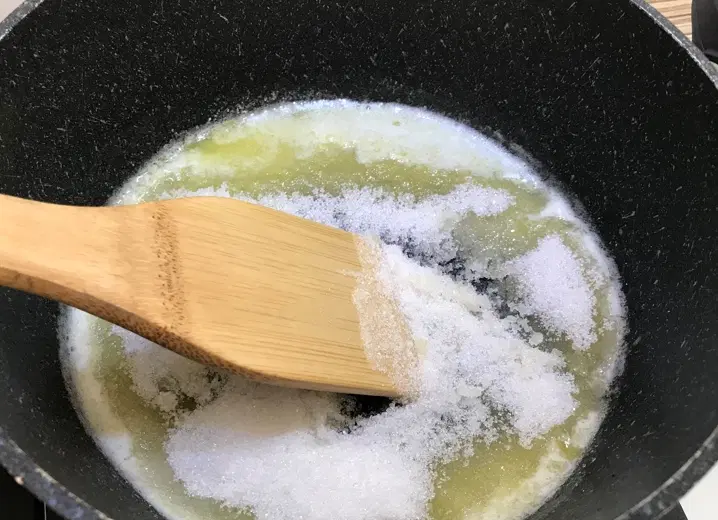 Яблочный пирог с карамелью — шаг 1