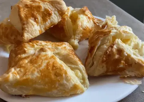 Армянский хачапури с творогом и сыром в духовке