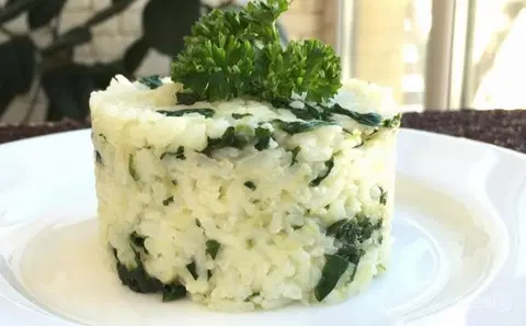 Рис со шпинатом