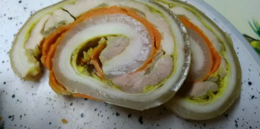 Рулет из свиной шкурки — шаг 7