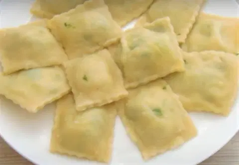 Равиоли с моцареллой