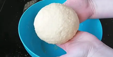 Тесто для пиццы без дрожжей на молоке
