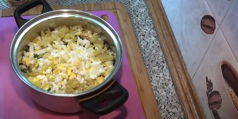 Окрошка на курином бульоне — шаг 5