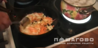 Фото приготовления рецепта: Суп из куриных грудок - шаг 4