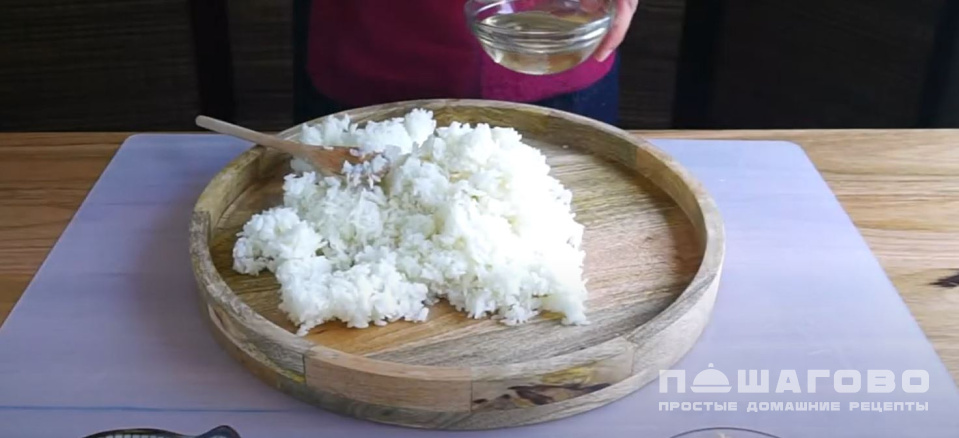 Фото приготовления рецепта: Новогодняя елка из суши - шаг 1