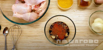 Фото приготовления рецепта: Маринад с соевым соусом и медом для курицы - шаг 4