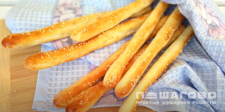 Хлебные палочки с розмарином