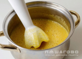 Фото приготовления рецепта: Суп с кукурузой и сладким перцем - шаг 6