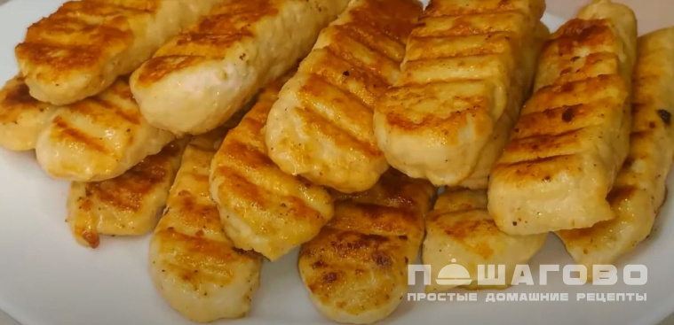 Куриные палочки из фарша