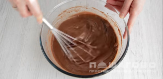 Фото приготовления рецепта: Блины из какао - шаг 4