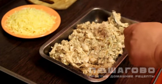 Фото приготовления рецепта: Нежный куриный жюльен с грибами и сыром - шаг 12