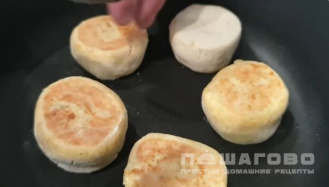 Фото приготовления рецепта: Тофурники - постные сырники из тофу - шаг 5