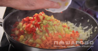 Фото приготовления рецепта: Овощная лазанья с кабачками - шаг 5