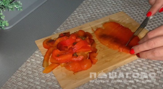 Фото приготовления рецепта: Кранч-салат с тунцом - шаг 3