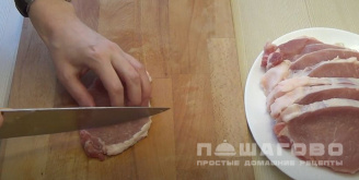 Фото приготовления рецепта: Тонкацу из свинины - шаг 3