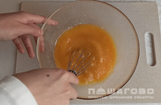 Фото приготовления рецепта: Медовик без меда - шаг 1