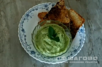 Фото приготовления рецепта: Крем из авокадо для легких бутербродов - шаг 4