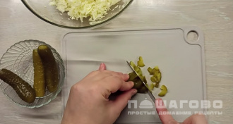 Фото приготовления рецепта: Винегрет со свежей капустой - шаг 4