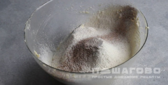 Фото приготовления рецепта: Овсяное печенье с изюмом и корицей - шаг 2