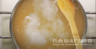 Фото приготовления рецепта: Гороховый суп с беконом - шаг 3