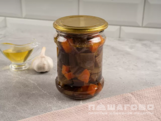 Фото приготовления рецепта: Салат из баклажана на зиму - шаг 5