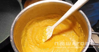 Фото приготовления рецепта: Суфле морковно-яблочное - шаг 4