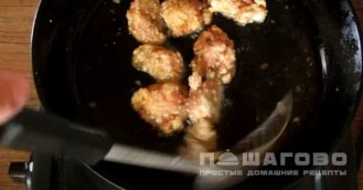 Фото приготовления рецепта: Курица в карамели по-китайски - шаг 5