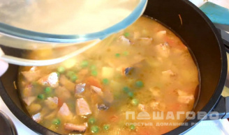 Фото приготовления рецепта: Финский рыбный суп с молоком - шаг 3