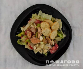 Фото приготовления рецепта: Теплый салат с морепродуктами - шаг 4