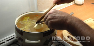 Фото приготовления рецепта: Суп финский с лососем с плавленным сыром - шаг 9