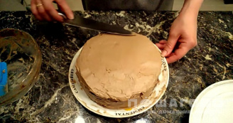 Фото приготовления рецепта: Блинный торт со сгущенкой - шаг 11