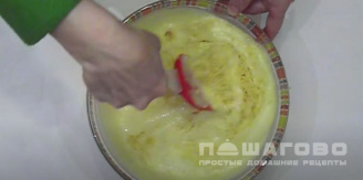 Фото приготовления рецепта: Острый рулет из сыра с яйцом - шаг 2