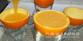 Фото приготовления рецепта: Апельсиновое желе с соком лимона - шаг 9