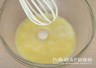 Фото приготовления рецепта: Гренки из батона - шаг 3
