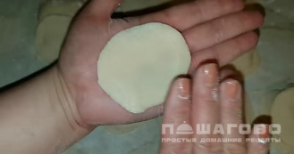 Фото приготовления рецепта: Украинские вареники с творогом - шаг 8