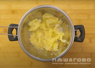 Фото приготовления рецепта: Лимонное желе без желатина с ягодами - шаг 2